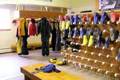 スキーウェア、ゴーグル、スキーブーツ等