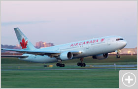 【13. 日本に帰国】日本に帰国します。往復の航空料金、CMHエリア以外でのご宿泊料金、ヘリスキー料金に関わる税金などは料金に含まれておりませんので別途お支払いが必要です。