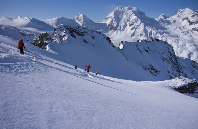 カリブースヘリスキーの様子