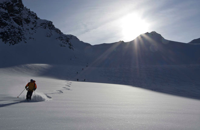 カリブースヘリスキーの様子
